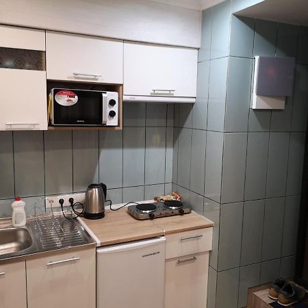 Freedom Apartment On Bazarna Str Lvov Exteriér fotografie
