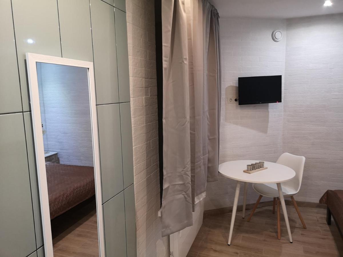 Freedom Apartment On Bazarna Str Lvov Exteriér fotografie