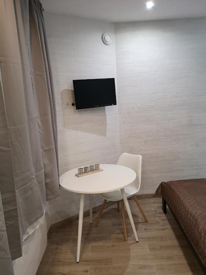 Freedom Apartment On Bazarna Str Lvov Exteriér fotografie