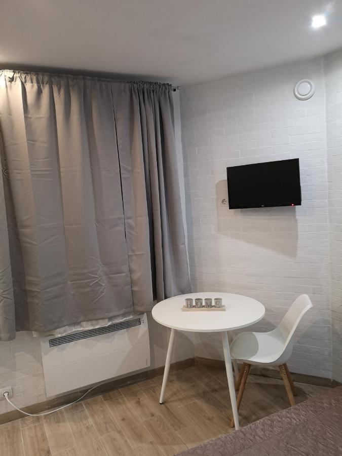 Freedom Apartment On Bazarna Str Lvov Exteriér fotografie